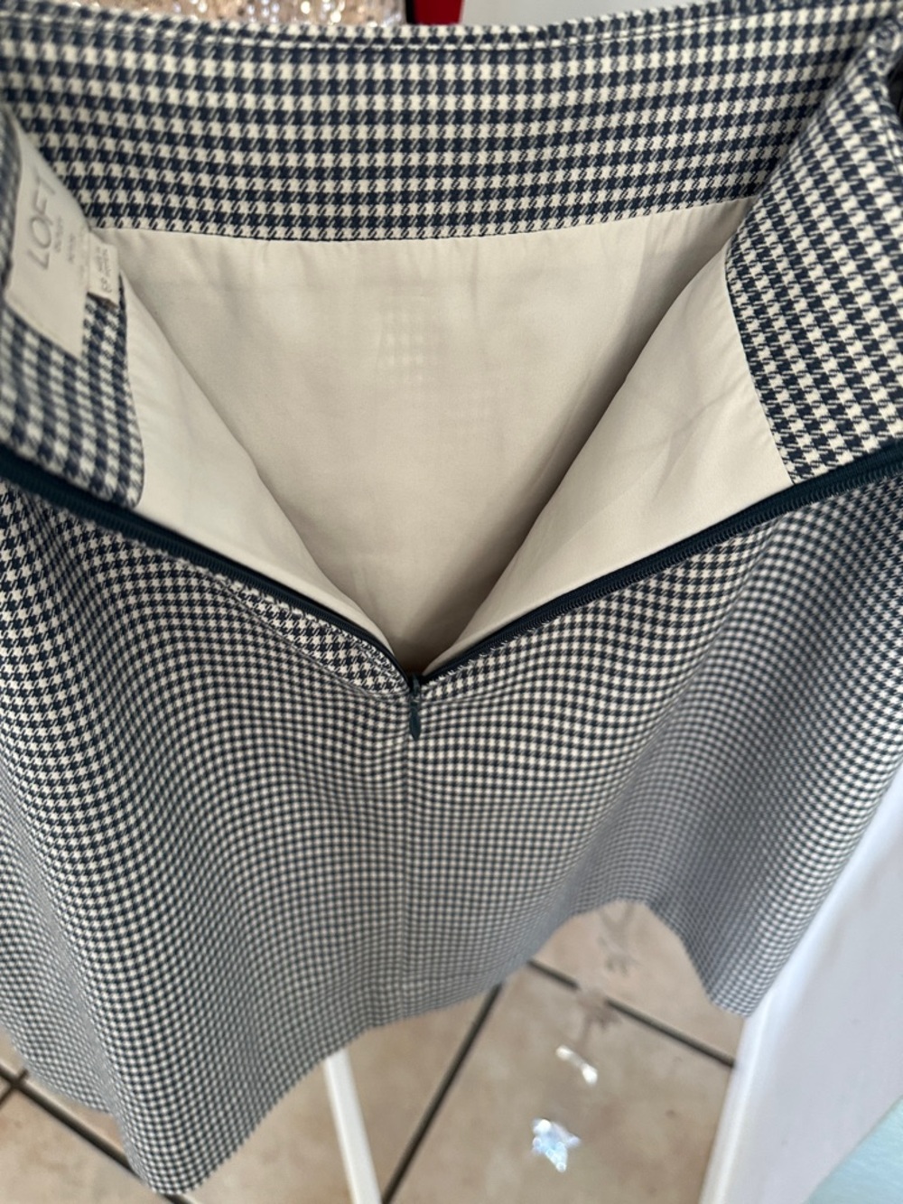 Classic Navy blue White Houndstooth Skirt - Picture 4 of 5